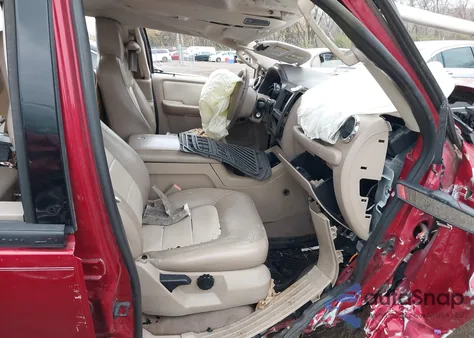 2006 Ford Expedition Eddie Bauer/King Ranch z USA, uszkodzony, nr VIN 1FMPU18556LA01446